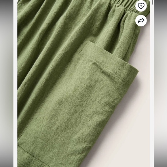 BloomChic Plus Size 4XL Solid Elastic Waist Patched Pocket Jumpsuit - Picture 4 of 9